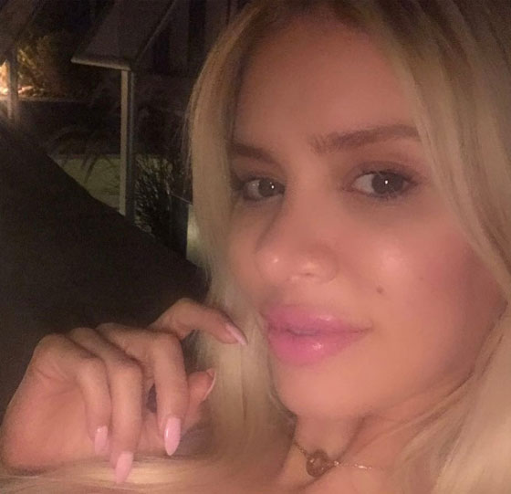 صور الإعلامية التونسية عائشة عثمان شبيهة ايفانكا ترامب! صورة رقم 4