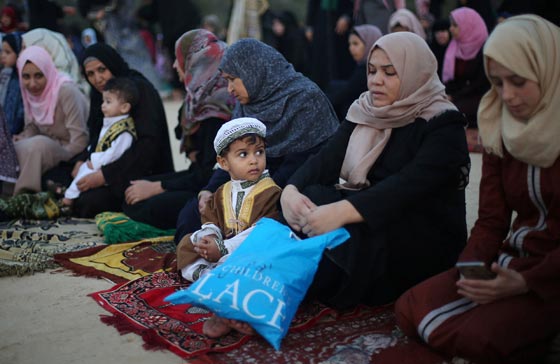 صور: هكذا احتفل المسلمون بمناسبة عيد الأضحى المبارك حول العالم صورة رقم 22