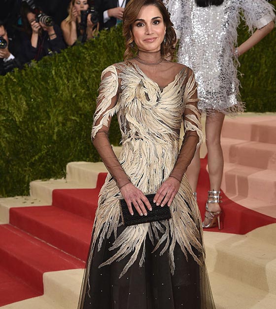 صور الملكة رانيا مع الملك عبدالله: لماذا رفضته في بداية تعارفهما؟ صورة رقم 9