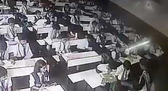 فيديو صادم: معلمة تصفع تلميذا 40 صفعة لأنه لم يقف حين نادت اسمه! صورة رقم 2