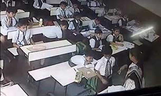 فيديو صادم: معلمة تصفع تلميذا 40 صفعة لأنه لم يقف حين نادت اسمه! صورة رقم 3