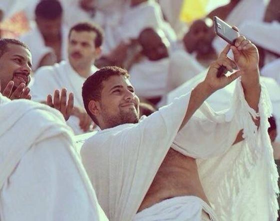 تقاليع العيد: سيلفي الحج، العيدية، ملابس العيد والمائدة، والشيوخ يحذّرون! صورة رقم 1