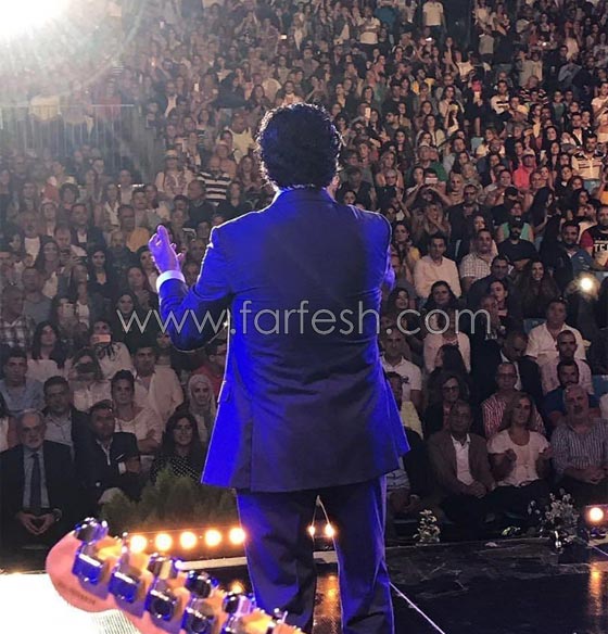 فيديوهات وصور سقوط راغب علامة والجمهور: فكّر نفسه مايكل جاكسون ويا شماتة احلام! صورة رقم 3