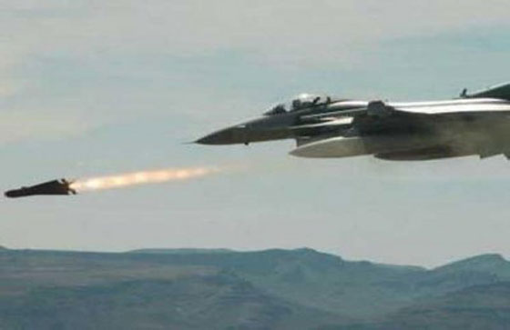 اسرائيل تقصف موقعا عسكريا في سوريا صورة رقم 1