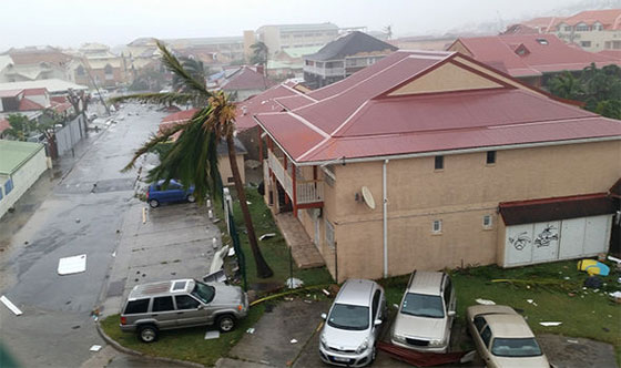 فيديو وصور.. إعصار إيرما يهدد بمسح الولايات المتحدة صورة رقم 8