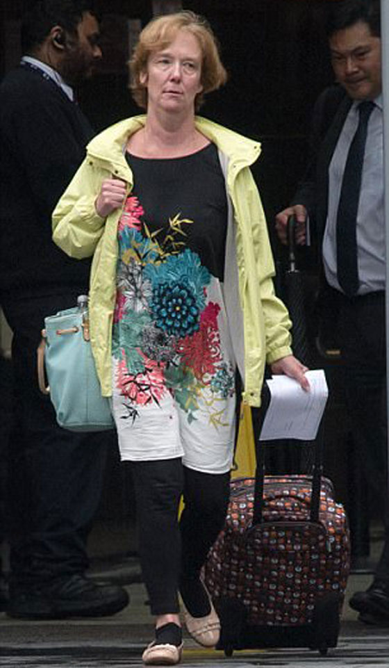 رجل يضع كاميرات في منزله لتوثيق اعتداءات زوجته عليه صورة رقم 6