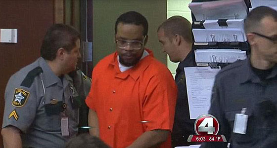 ذبح زوجته واولاده الخمسة دون سبب ويقول: الشيطان كان حاضرا! صورة رقم 7