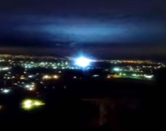 بالفيديو.. ما هو سر ظهور الأضواء الغريبة أثناء زلزال المكسيك؟! صورة رقم 2