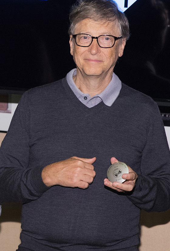 صدّق أو لا تصدق: مشاهير وأثرياء عالم التكنولوجيا بدأوا (هاكرز)! صورة رقم 2