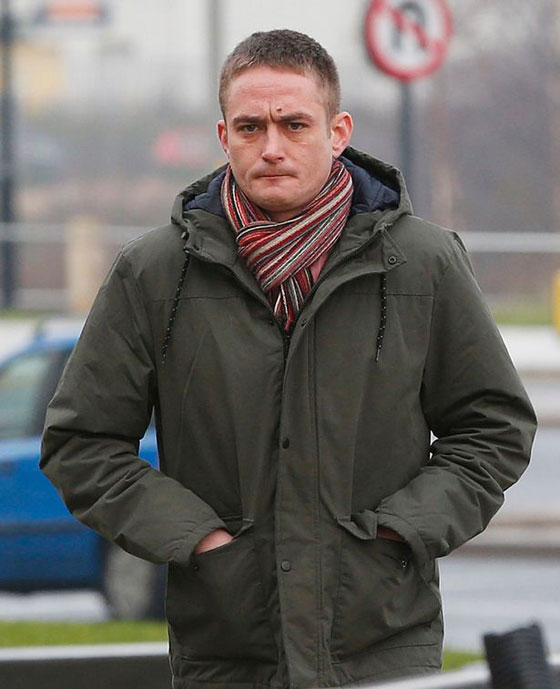 كلب يفترس طفلا رضيعا بعد أن سكر والده ونام لافراطه في شرب الجعة صورة رقم 6