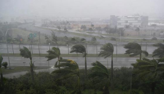 اعصار ايرما يتحرك غربا بعد ان خلف دمارا كارثيا في كوبا وفلوريدا صورة رقم 5