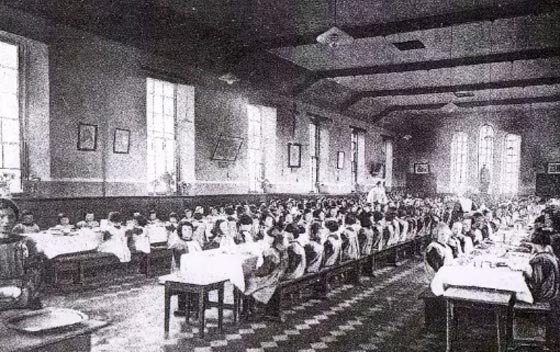 العثور على مقبرة جماعية تضم 400 طفل في دار لرعاية الايتام باسكلندا صورة رقم 5