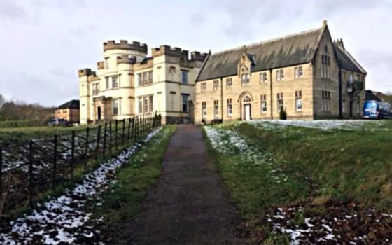 العثور على مقبرة جماعية تضم 400 طفل في دار لرعاية الايتام باسكلندا صورة رقم 3