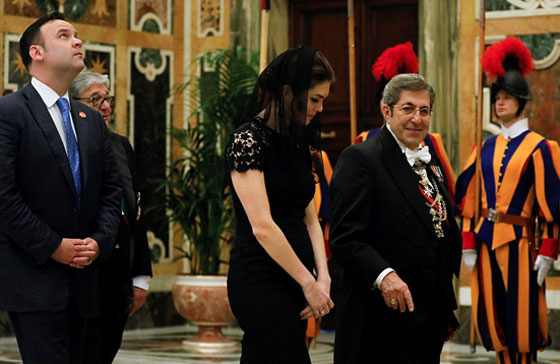 هوب هيكس الحسناء مديرة الإعلام الجديدة في البيت الابيض صورة رقم 6