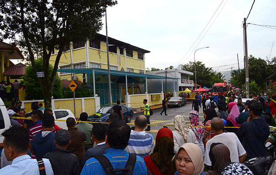 كارثة في ماليزيا: مصرع 25 طالباً في حريق بمدرسة لتحفيظ قرآن .. فيديو وصور صورة رقم 8