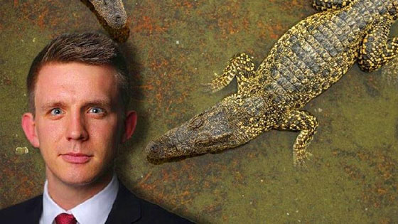 فيديو مؤلم.. تمساح يفترس محرر واحدة من اهم الصحف عندما كان يحاول غسل يديه صورة رقم 11