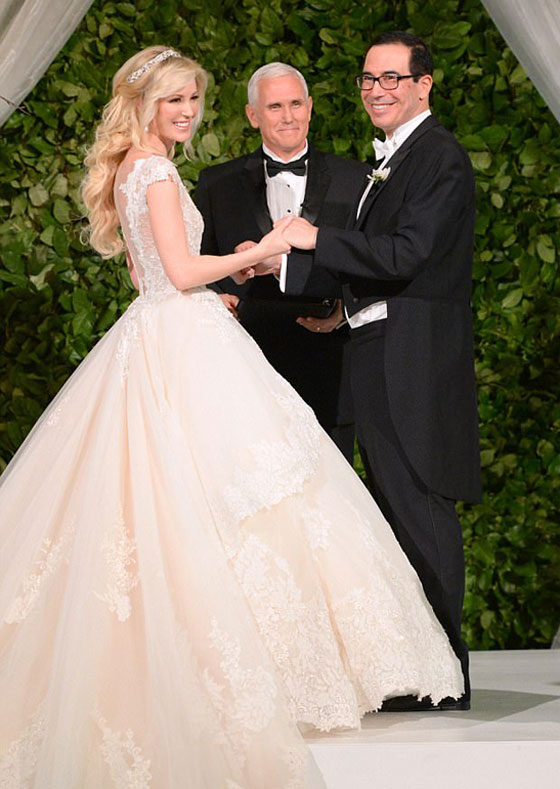 فضيحة.. طائرة عسكرية تحت تصرف وزير امريكي لقضاء شهر العسل! صورة رقم 1