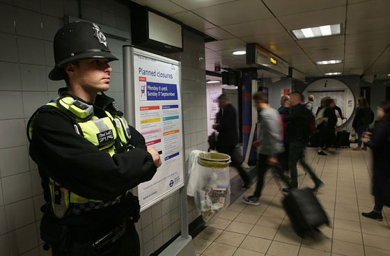 رفع حالة التأهب في بريطانيا وداعش يعلن مسؤوليته عن تفجير مترو الانفاق صورة رقم 8