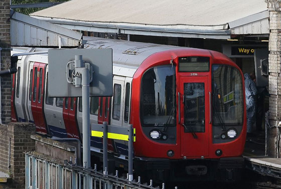 رفع حالة التأهب في بريطانيا وداعش يعلن مسؤوليته عن تفجير مترو الانفاق صورة رقم 11