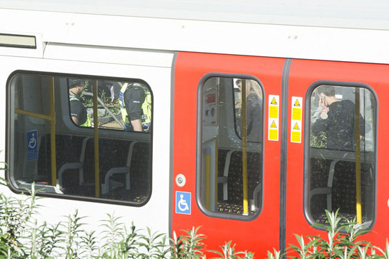 رفع حالة التأهب في بريطانيا وداعش يعلن مسؤوليته عن تفجير مترو الانفاق صورة رقم 30