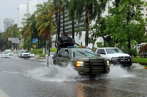 بعد هارفي وايرما.. العاصفة نورما تتحول الى اعصار يتجه نحو كاليفورنيا صورة رقم 4