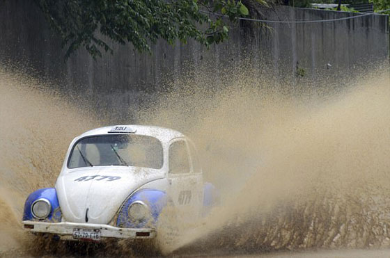 بعد هارفي وايرما.. العاصفة نورما تتحول الى اعصار يتجه نحو كاليفورنيا صورة رقم 9