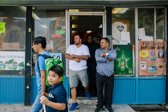 فضيحة في مصر: بائع ساندويتشات يظهر في التلفزيون على أنه محلل سياسي! صورة رقم 9