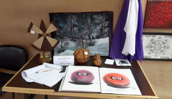 بالصور والفيديو: شابة فلسطينية موهوبة تحوّل النفايات الى تحف تراثية فنية رائعة! صورة رقم 10