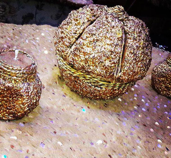 بالصور والفيديو: شابة فلسطينية موهوبة تحوّل النفايات الى تحف تراثية فنية رائعة! صورة رقم 13