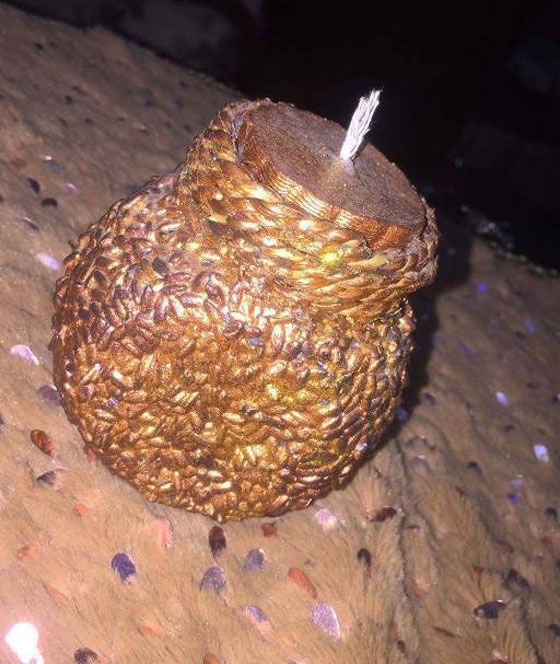 بالصور والفيديو: شابة فلسطينية موهوبة تحوّل النفايات الى تحف تراثية فنية رائعة! صورة رقم 14