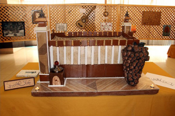 بالصور والفيديو: شابة فلسطينية موهوبة تحوّل النفايات الى تحف تراثية فنية رائعة! صورة رقم 6