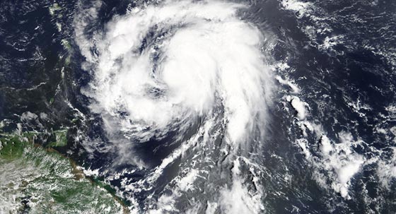 الاعصار ماريا يتحول الى الدرجة الخامسة ويصبح الاكثر خطورة صورة رقم 1