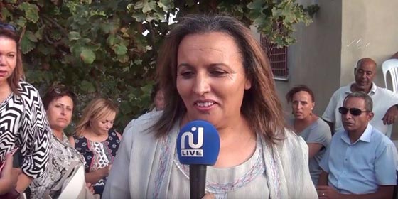 فيديو صادم: تهديد حياة معلمة تونسية بتهمة تحريض الطالبات على نزع الحجاب صورة رقم 3