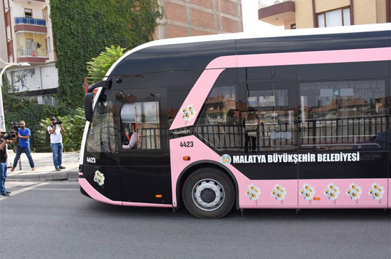 حافلات نسائية لأول مرة في تركيا..صور صورة رقم 2