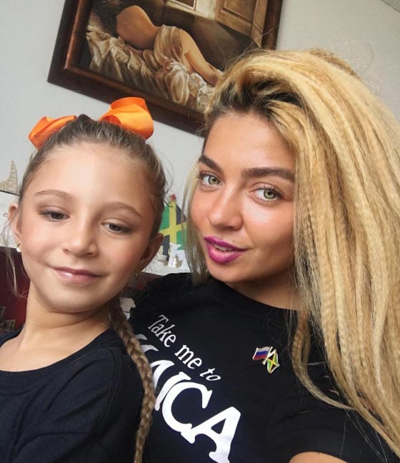 فيديو مذهل.. قلب طفلة ينبض خارج صدرها صورة رقم 8