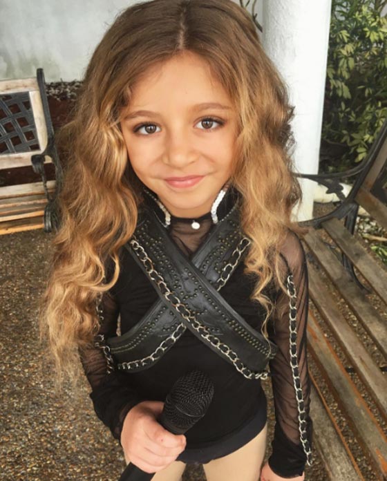 فيديو مذهل.. قلب طفلة ينبض خارج صدرها صورة رقم 14