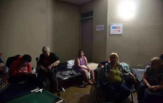 الإعصار ماريا يجتاح بورتوريكو والكاريبي فدمر المباني وقطع الكهرباء والجزيرة تستنجد! صورة رقم 6