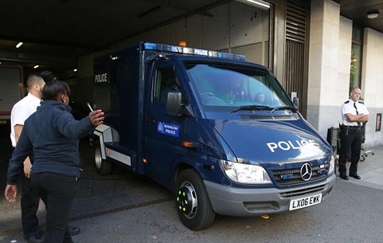 معلومات صادمة.. منفذ هجوم مترو لندن ابتاع مكونات القنبلة من امازون صورة رقم 6