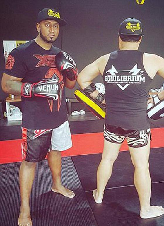 غاب المقاتل الأصلي فاستبدله آخر وقتل في افتتاح بطولة الألعاب الآسيوية  صورة رقم 7