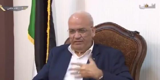 فيديو مؤلم.. صائب عريقات متصل بجهاز تنفس ولا يقوى على المشي! صورة رقم 3