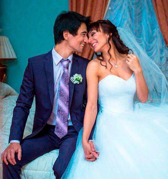 خبير حيوانات روسي يموت بالبث المباشر من لدغة افعى صورة رقم 16