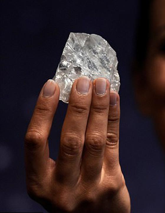 مقابل 53 مليون دولار بيعت اكبر قطعة الماس في العالم.. صور صورة رقم 8