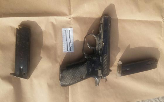 مقتل حارسي امن وشرطي اسرائيلي في هجوم نفذه عامل فلسطيني بالقدس صورة رقم 1