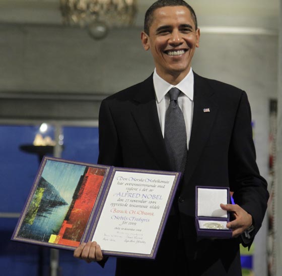 أوباما، عرفات، بيريس ورابين.. زعماء ورؤساء حازوا على جائزة نوبل للسلام صورة رقم 6