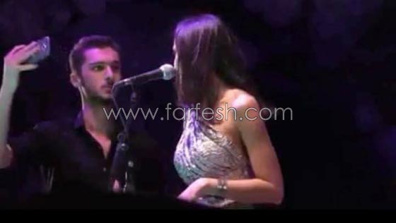 فنانة سورية تشيح بوجهها مبتعدة عن معجب اراد صورة سيلفي وتثير الاستياء صورة رقم 1