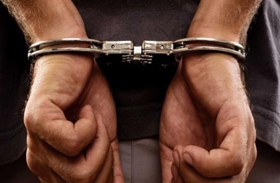 القبض على لبناني قام بابتزاز عشرات النساء والفتيات بعد تصويرهن صورة رقم 2