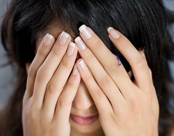 القبض على لبناني قام بابتزاز عشرات النساء والفتيات بعد تصويرهن صورة رقم 1