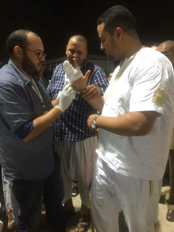 معركة وتراشق بالصحون والكراسي في افتتاح مؤتمر حزبي بالمغرب صورة رقم 5