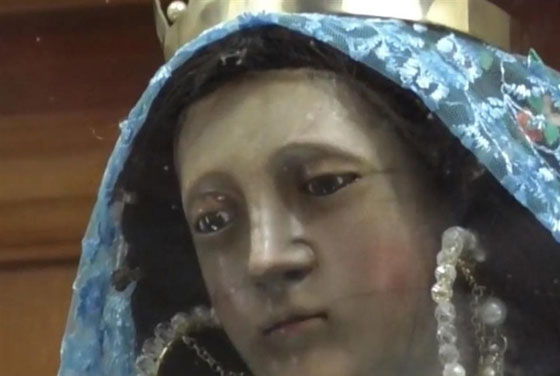 المكسيك: تمثال مريم العذراء يحرك يده ويبكي بعد الزلزال المميت صورة رقم 1