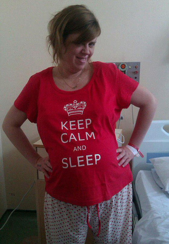 بالصور.. سيدة بريطانية مدمنة على أكل الإسفنج صورة رقم 5